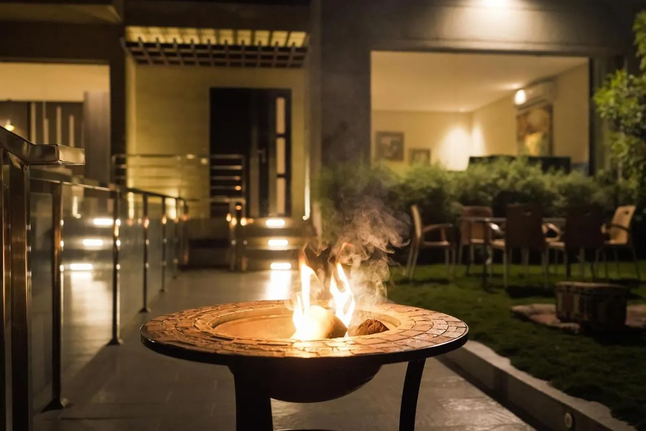 The Corner Hotel Resorts - Riyadh