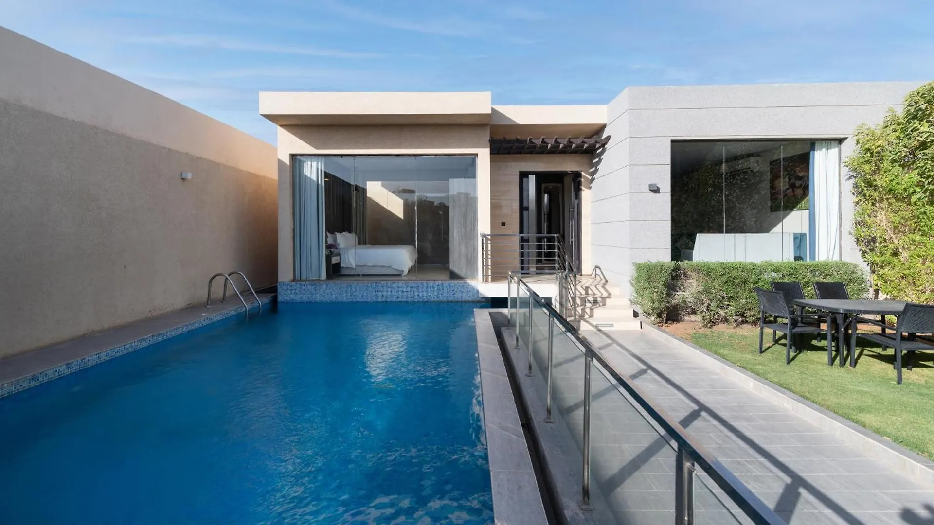 The Corner Hotel Resorts - Riyadh
