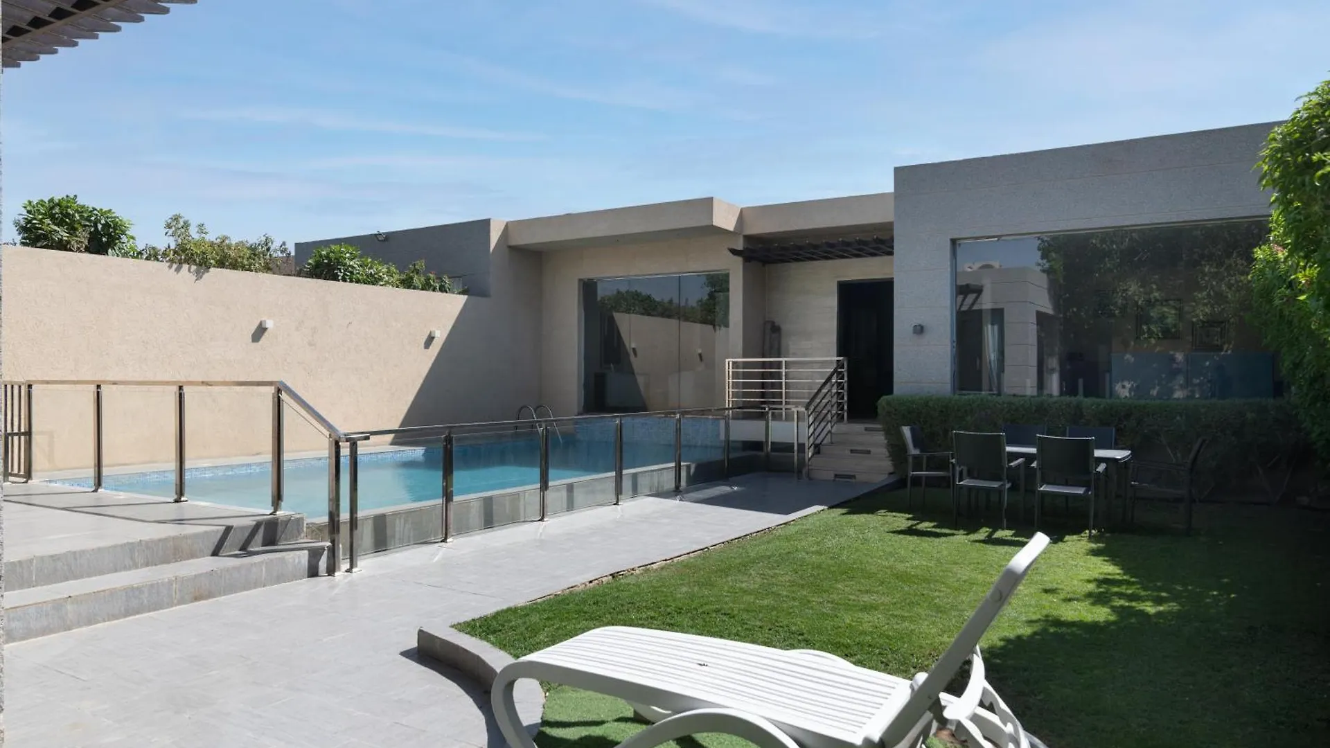 The Corner Hotel Resorts - Riyadh Saudi Arabia