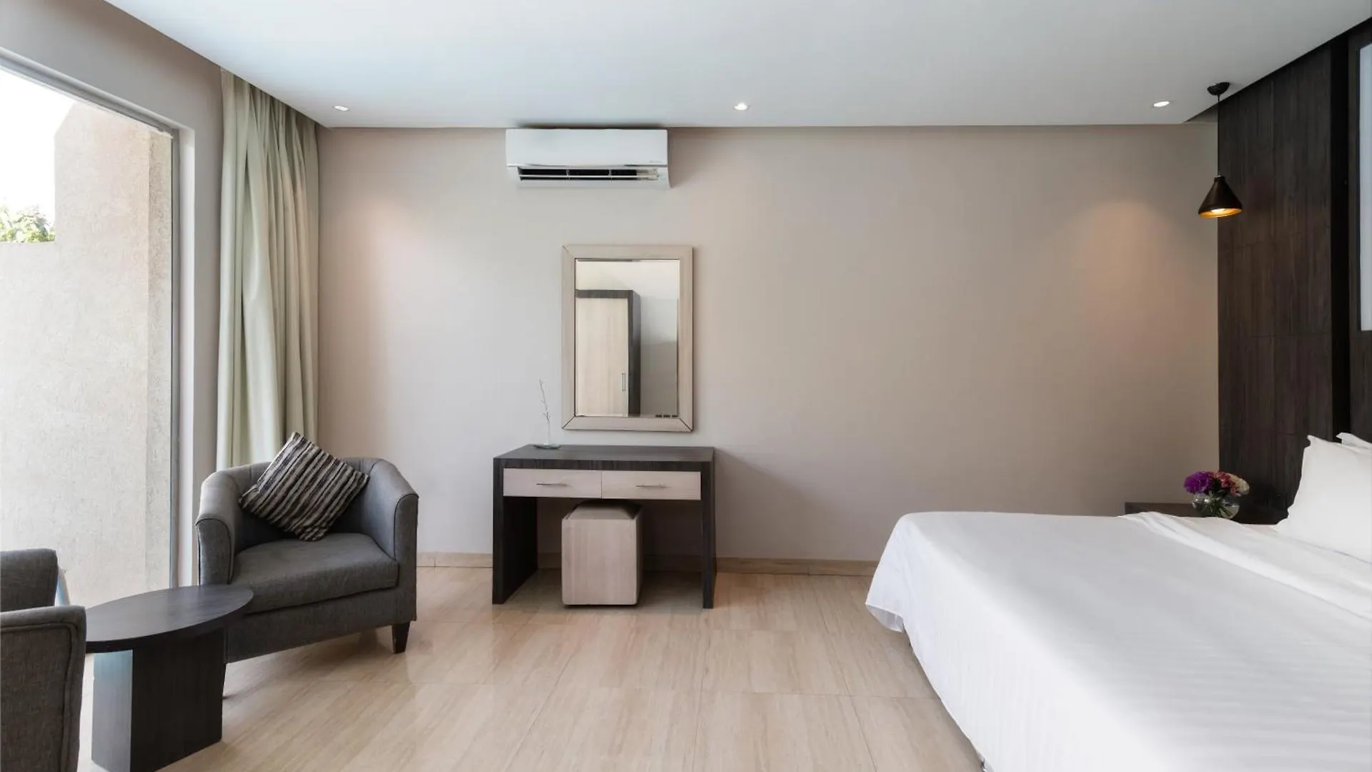 The Corner Hotel Resorts - Riyadh